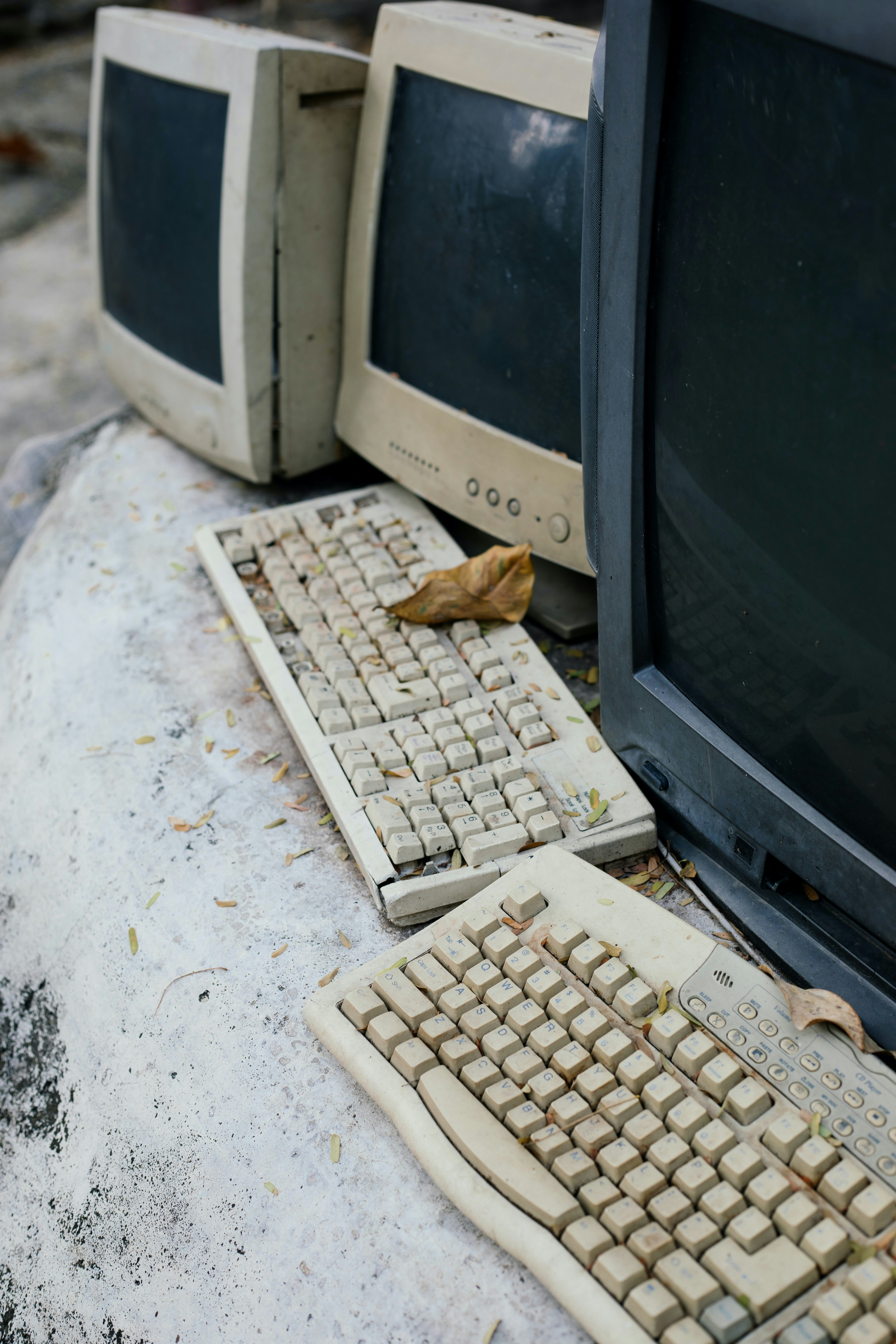 Sichere und DSGVO-konforme IT-Entsorgung - Datenschutz hat höchste Priorität
